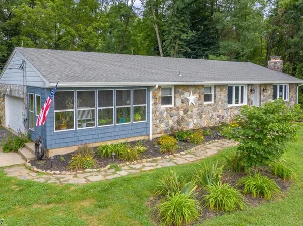 420 Bloomsbury Rd, Bloomsbury, NJ 08804