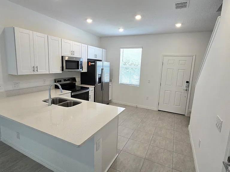 2878 Skyline Loop — Photo 5