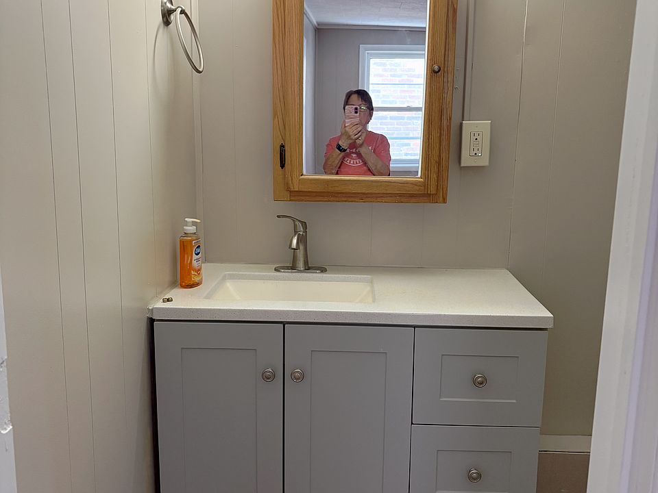 2nd image of 14 Main St S #1