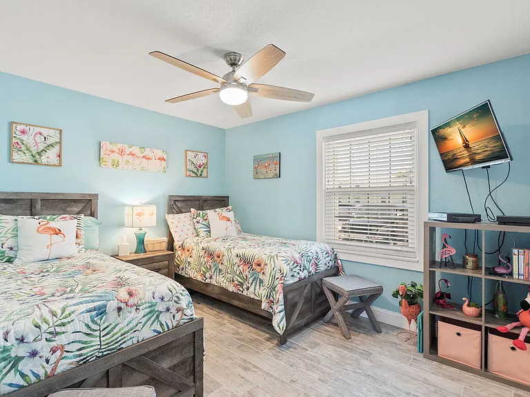 5243 Beach Dr SE #B — Photo 25