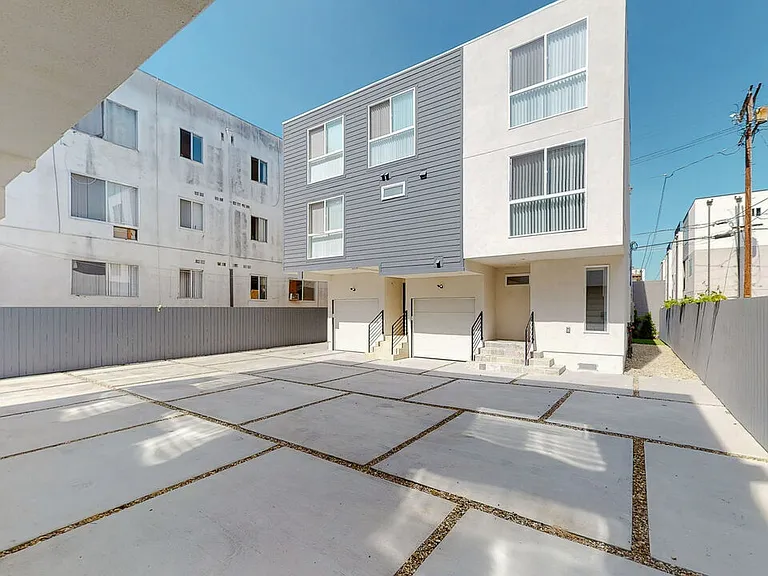 953 N Mariposa Ave #2 — Photo 34