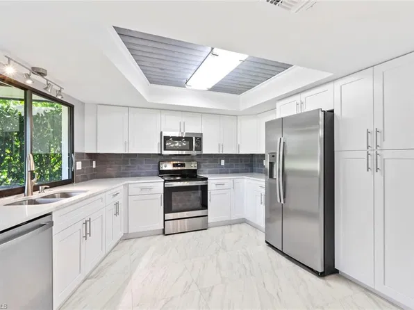 183 Round Key CIR #D4, NAPLES, FL 34112