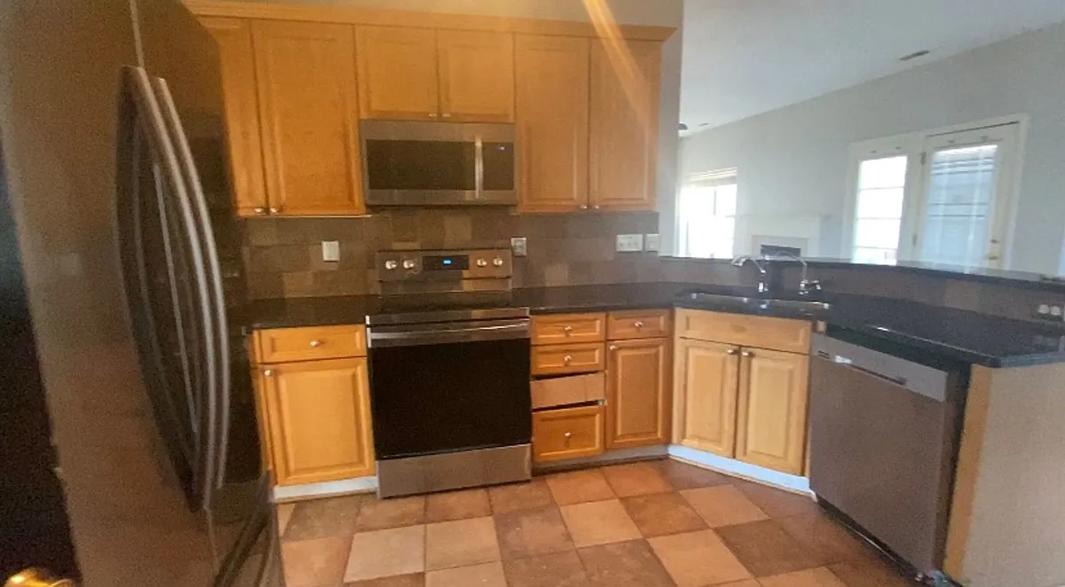 Building Photo - 12129 Hampton Place Dr