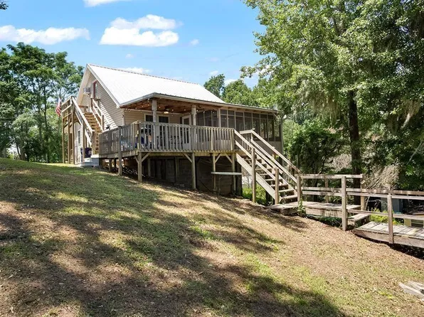 1983 Calhoun Dr, Abbeville, AL 36310