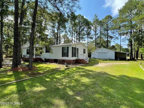 82 Watts Landing Road, Hampstead, NC 28443