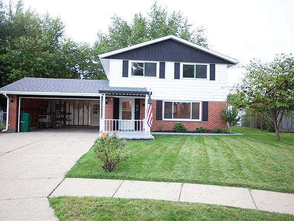 2nd image of 6 Danzig Ln
