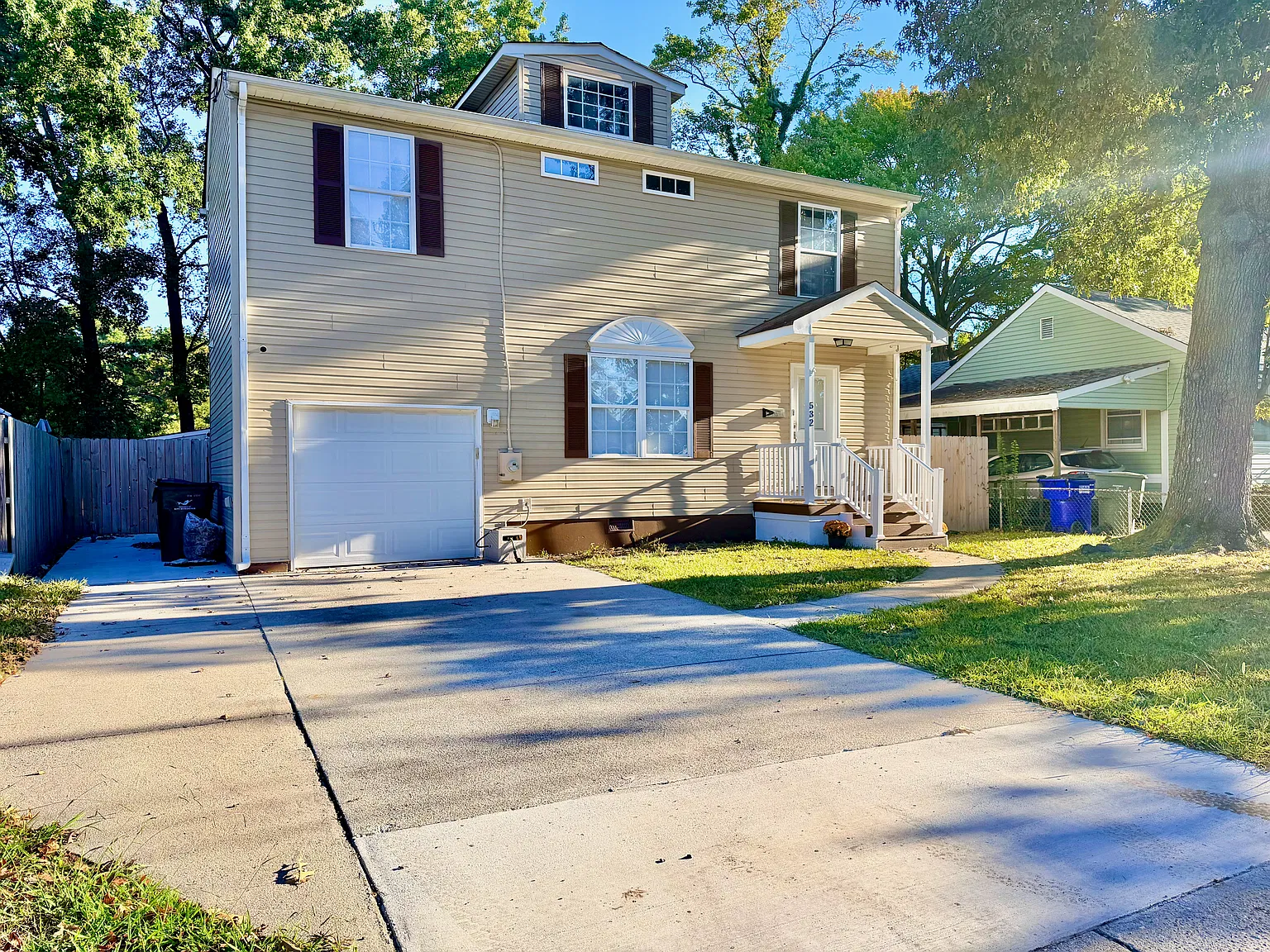 4 bed, 2.5 bath, 1710 sqft, $3,000 — Photo 2