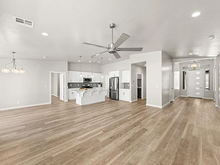 2120 E Yant Flat Dr — Photo 4