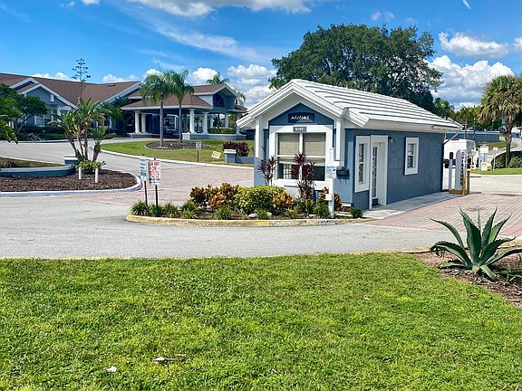 4th image of 536 Caribbean Dr #A
