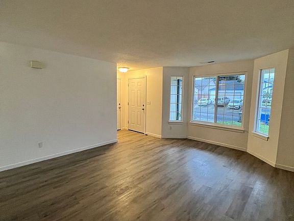 3rd image of 9013 NE 133rd Ave