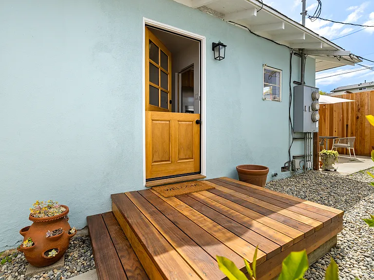 8327 Wiley Post Ave — Photo 19
