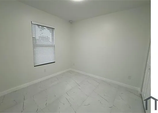 1775 Glenway Ct — Photo 13