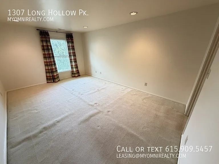 1307 Long Hollow Pike — Photo 6
