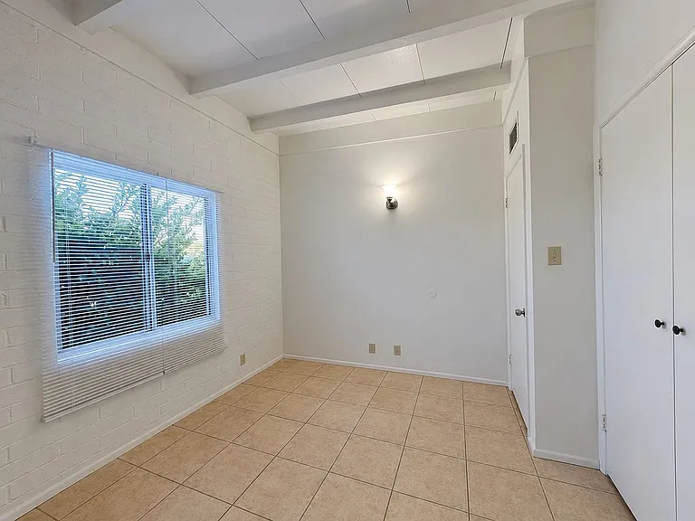 1800 E Fry Blvd #18 — Photo 7