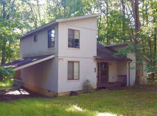 160 Selig Rd, Pocono Lake, PA 18347