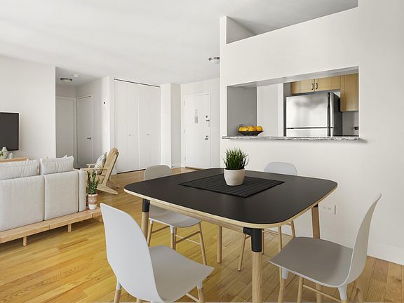 4th image of 235 W 48th St APT 22A