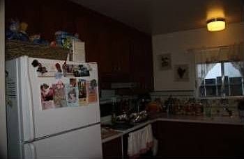 5th image of 920 Stambaugh St