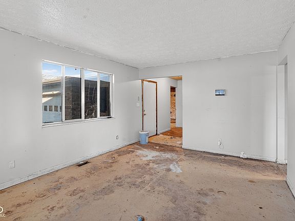 4th image of 7230 W Green Springs Rd