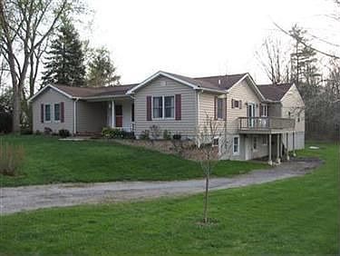 3rd image of 8138 Highland Ave