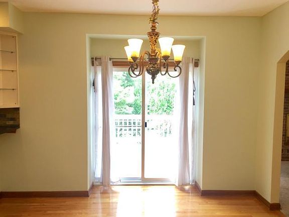 5th image of 1156 Lake Point Dr