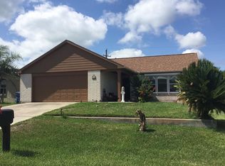 14 Nassau Dr, Rockport, TX 78382