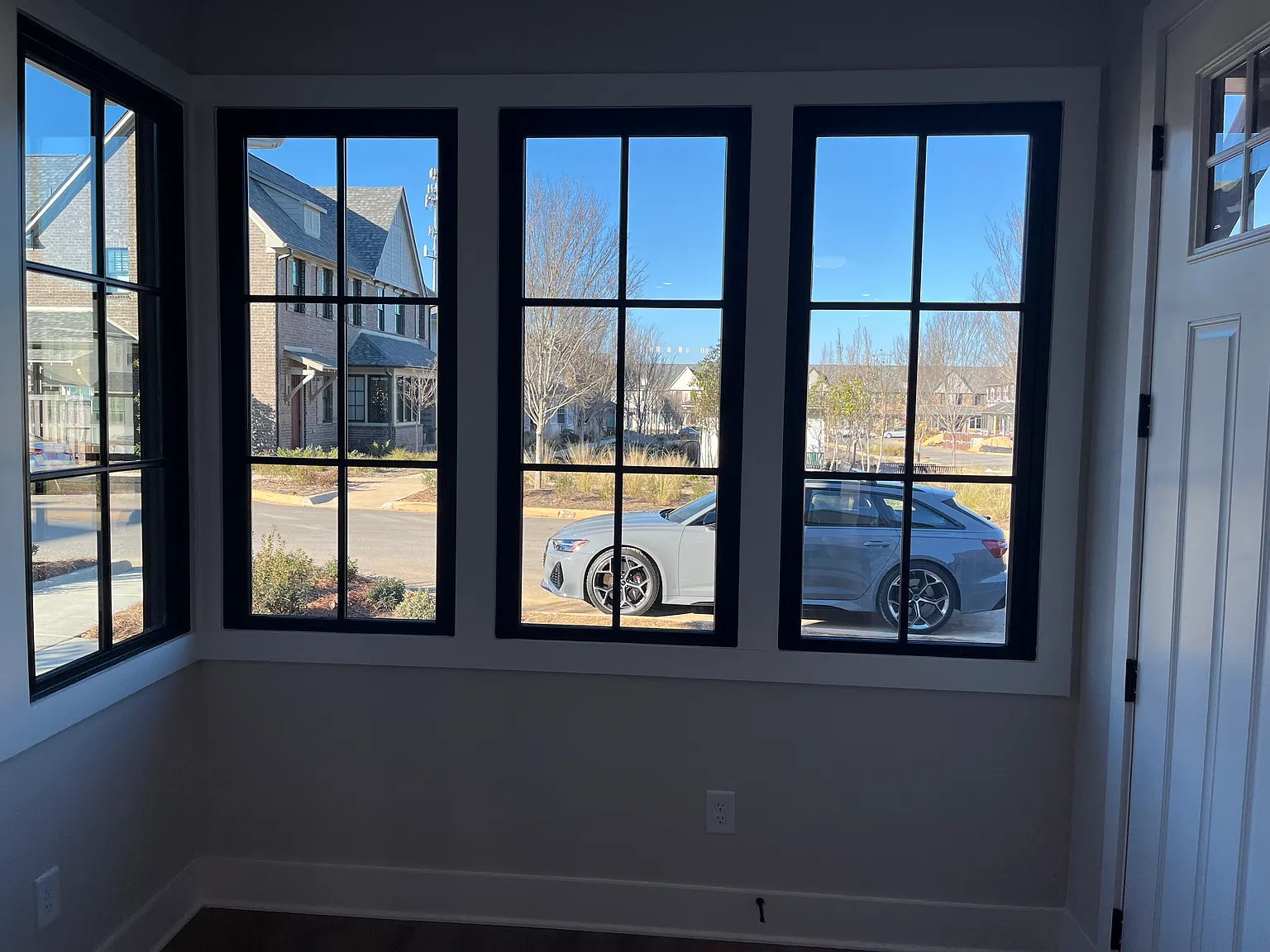 3 bed, 1435 sqft, $2,400 — Photo 4