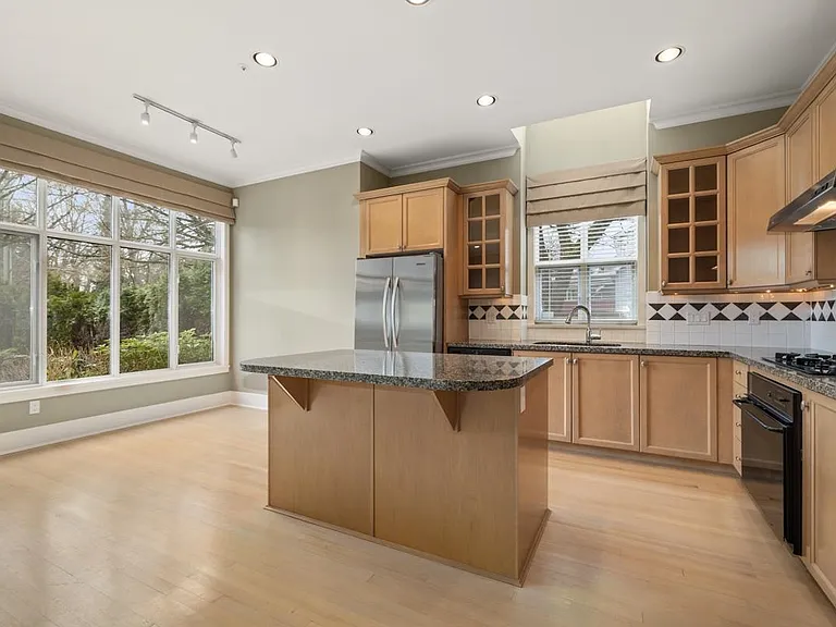 3998 W 32nd Ave — Photo 12