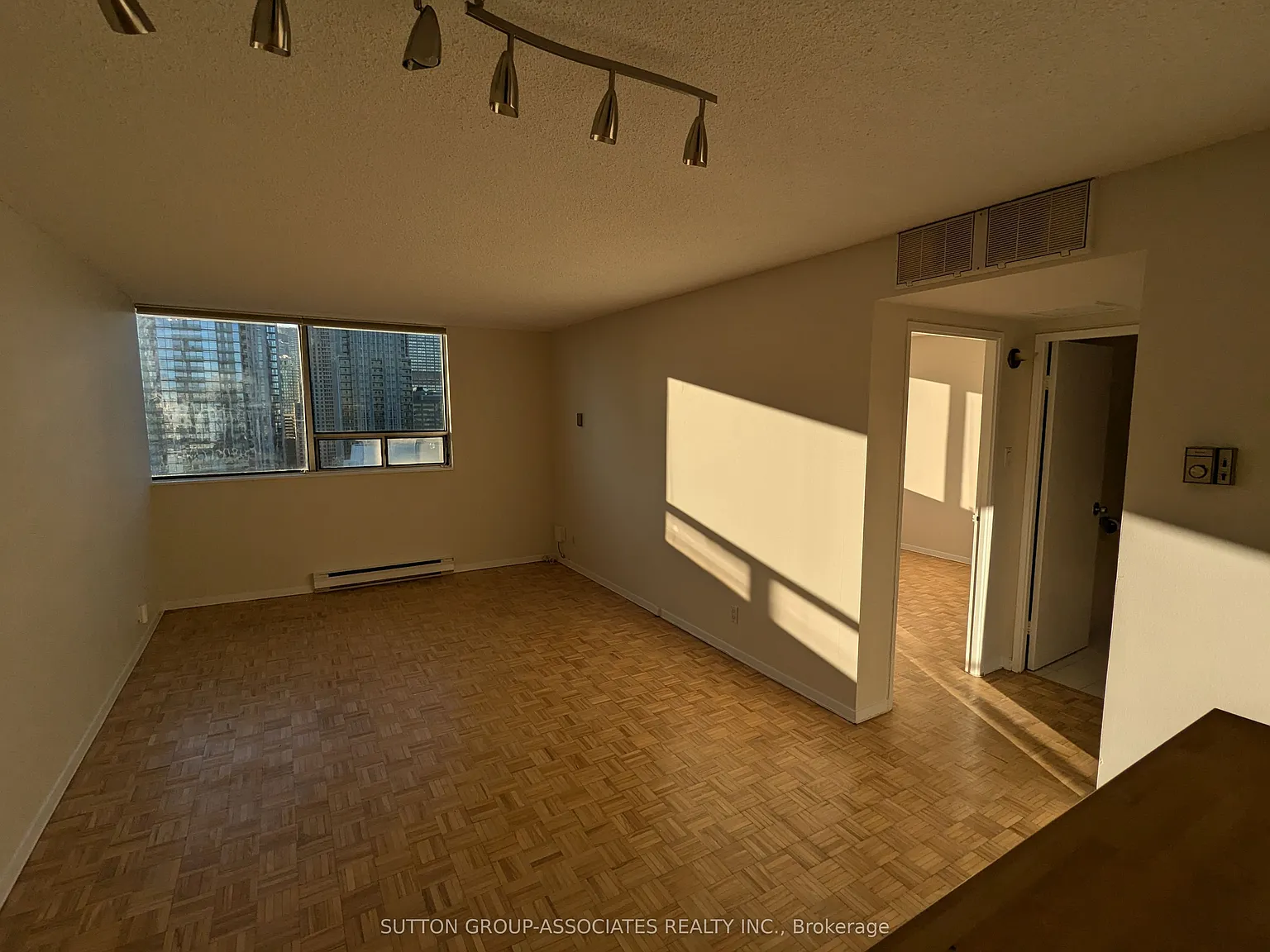 1 bed, $2,300 — Photo 2