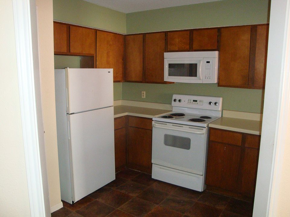 2Bed -1.5Bath Kitchen