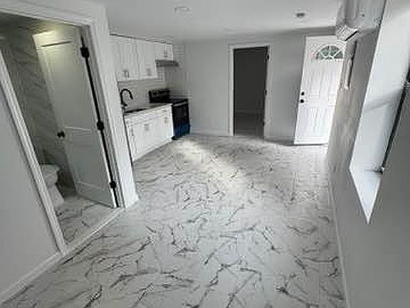 4th image of 2574 Stillwell Ave