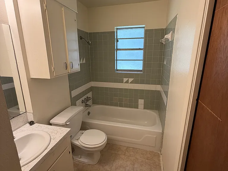 6308 Frondosa Dr — Photo 8