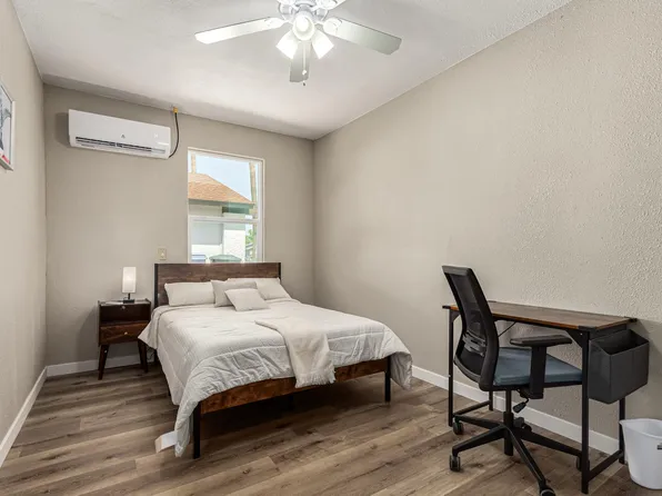 (undisclosed Address), Mesa, AZ 85210