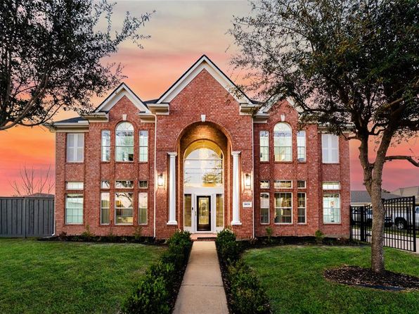 18030 Oak Park Bend Ln