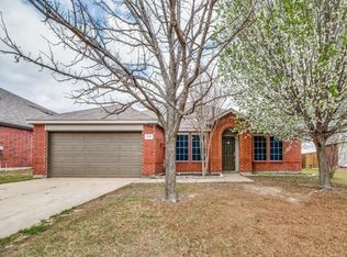 1118 Buckingham Dr, Forney, TX 75126