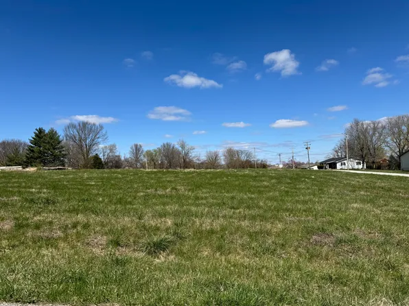 000 E College East Street, Bolivar, MO 65613