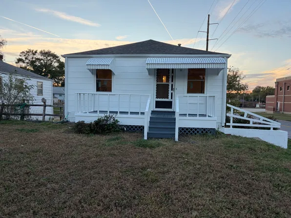 1421 N State St, Augusta, KS 67010