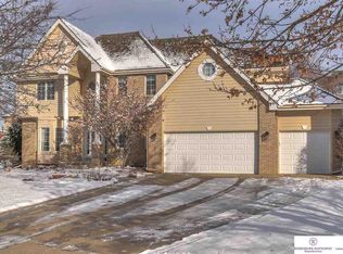 18326 Dupont Cir, Omaha, NE 68130