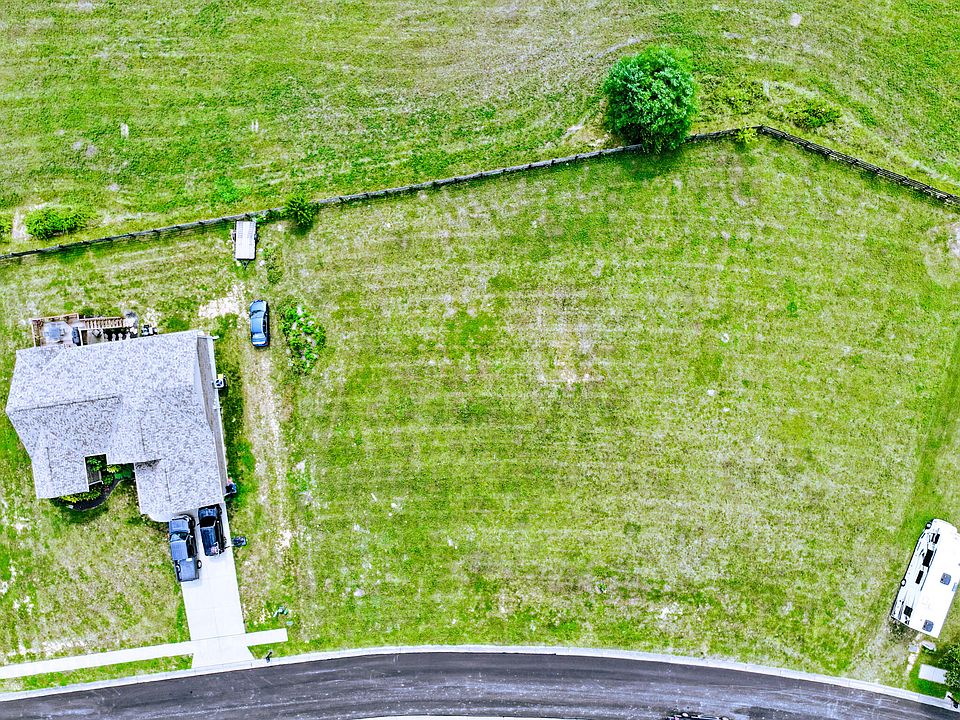1st image of 215 Hannahs Way
