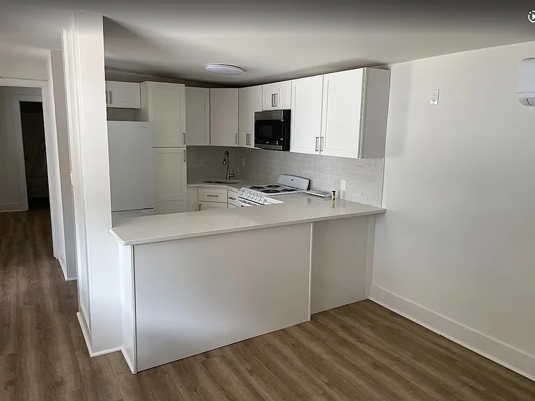 444 Jefferson St #7 — Photo 2