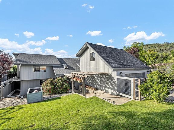 3rd image of 18222 Tigerwood Court