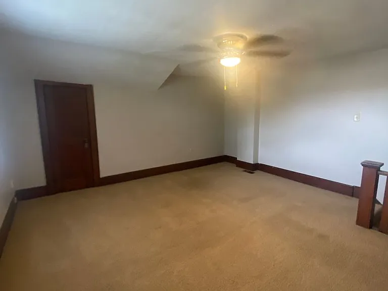 1913-1915 Underwood St--Redearth — Photo 12