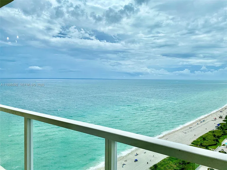 16699 Collins Ave #17F — Photo 4