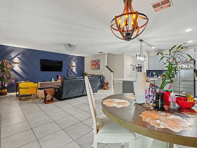 7088 King Creek Dr — Photo 17