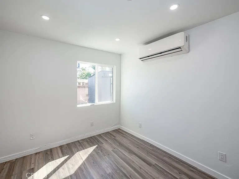 1069 Erringer Rd #1 — Photo 4