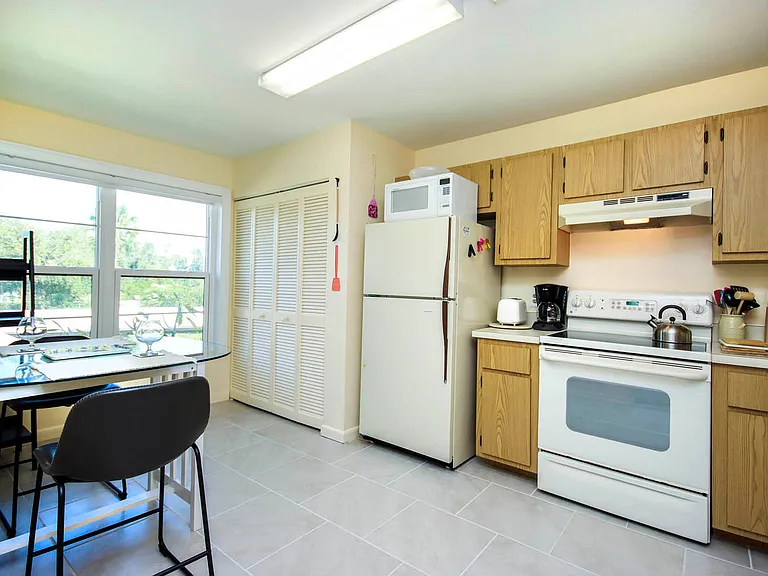 15456 Admiralty Cir #7 — Photo 11