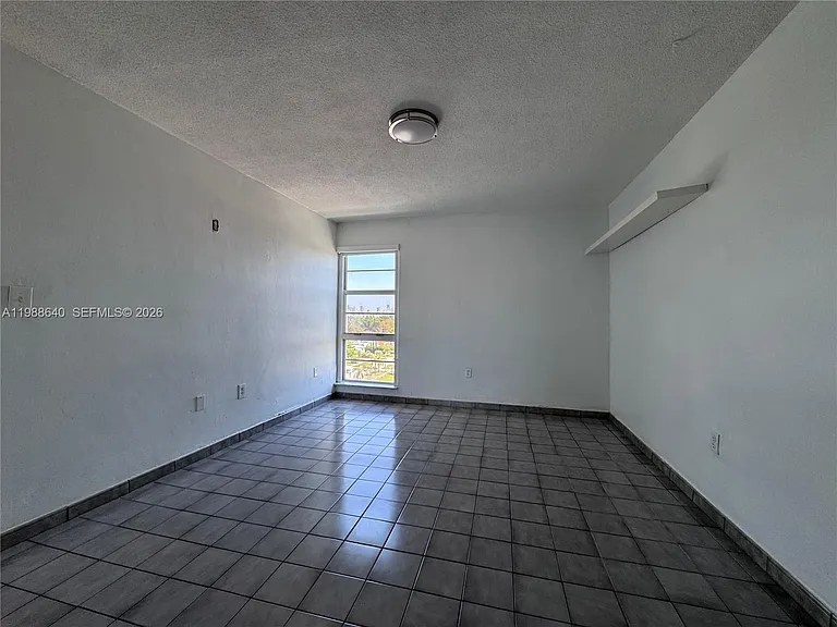 1400 SW 27th Ave #702 — Photo 16