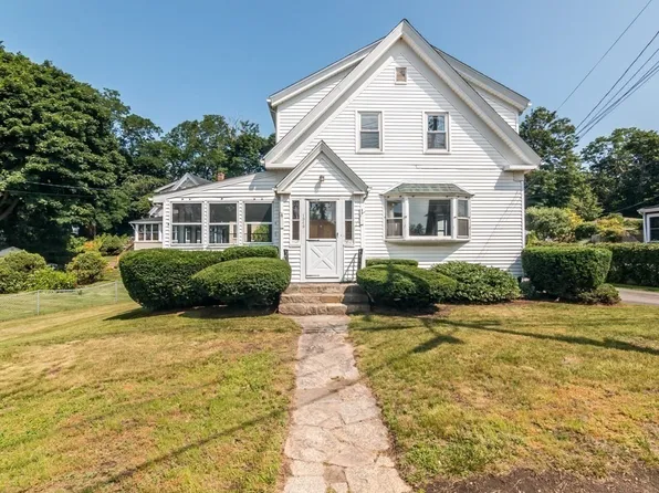 1049 Washington St, Gloucester, MA 01930