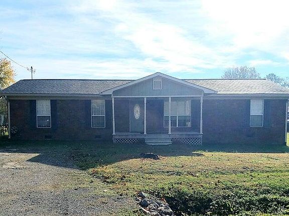 2nd image of 419 Lakeview Dr SE