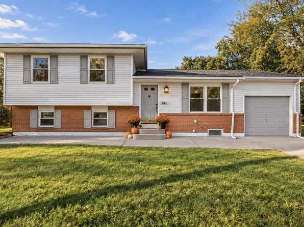 2050 Willow Run Rd, Grove City, OH 43123