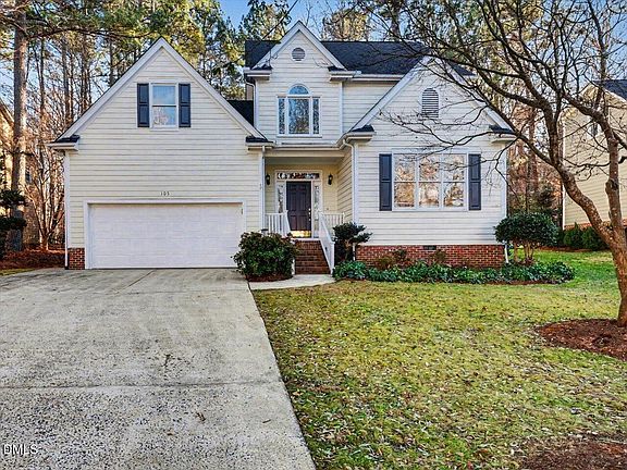 2nd image of 105 Rossburn Way